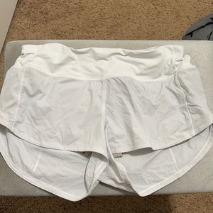 white lulu shorts 2.5”